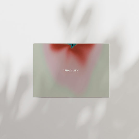 Postkarte FRAGILITY